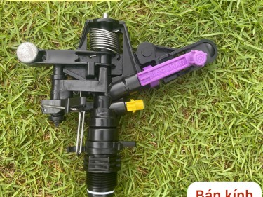 Béc BT146 béc tưới phun mưa gắn ống 27 bán kính phun từ 10-14m 1 bên xoay tròn 360 độ hoặc chỉnh góc
